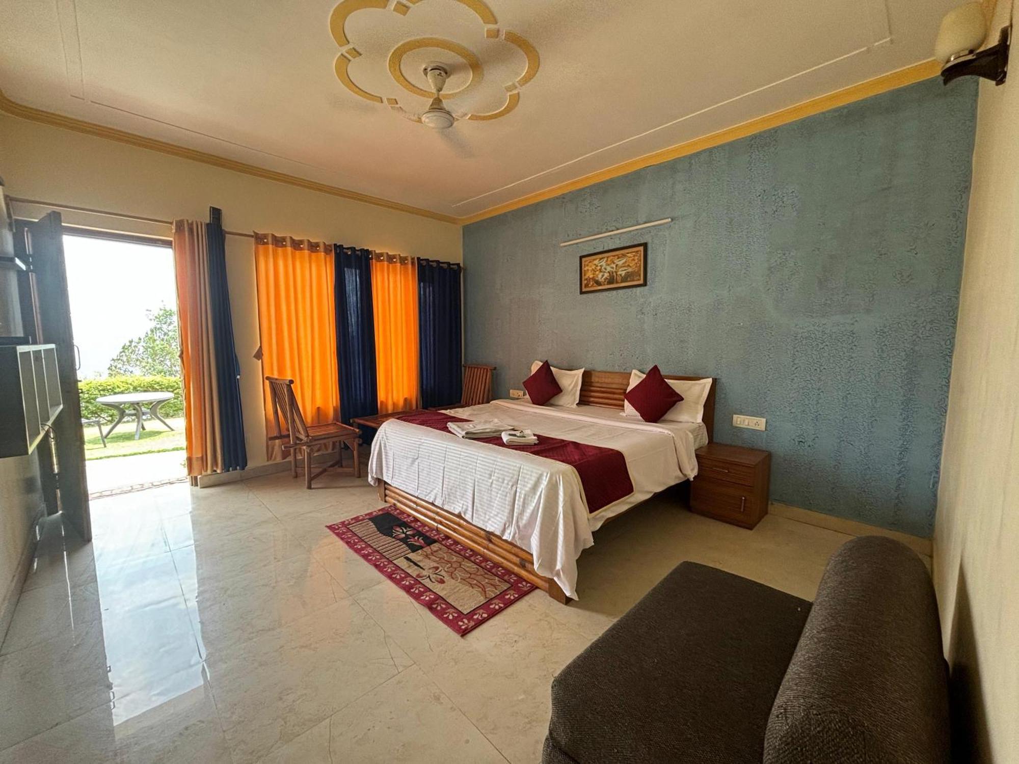 Pragati Resort & Restaurant- Eden Of Kumaon Bhowali Exterior photo